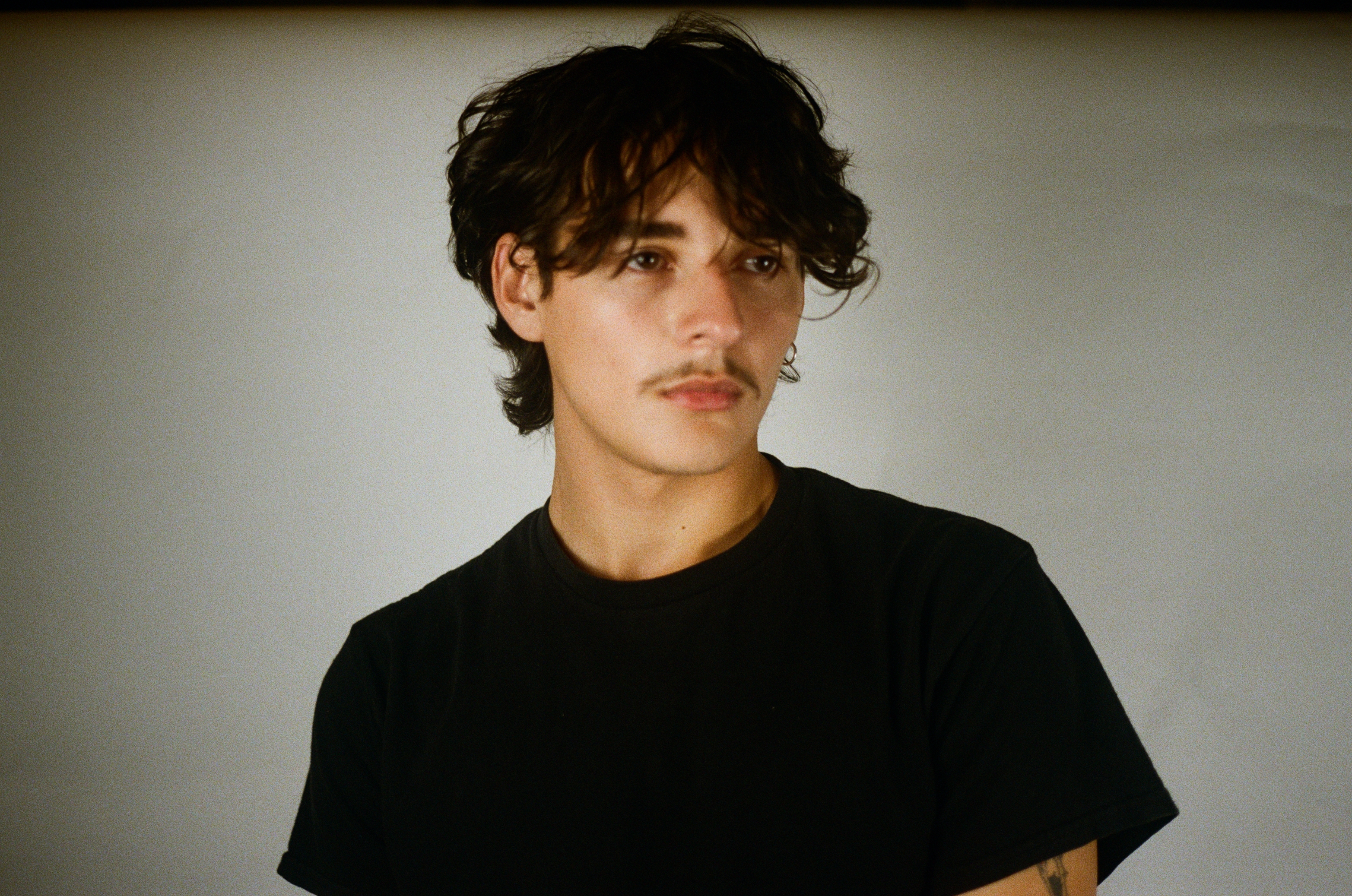 modelmarathon.tearyeyed